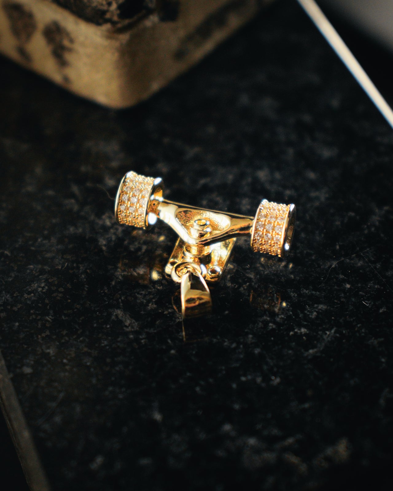 ICED OUT Truck-Anhänger (Gold)