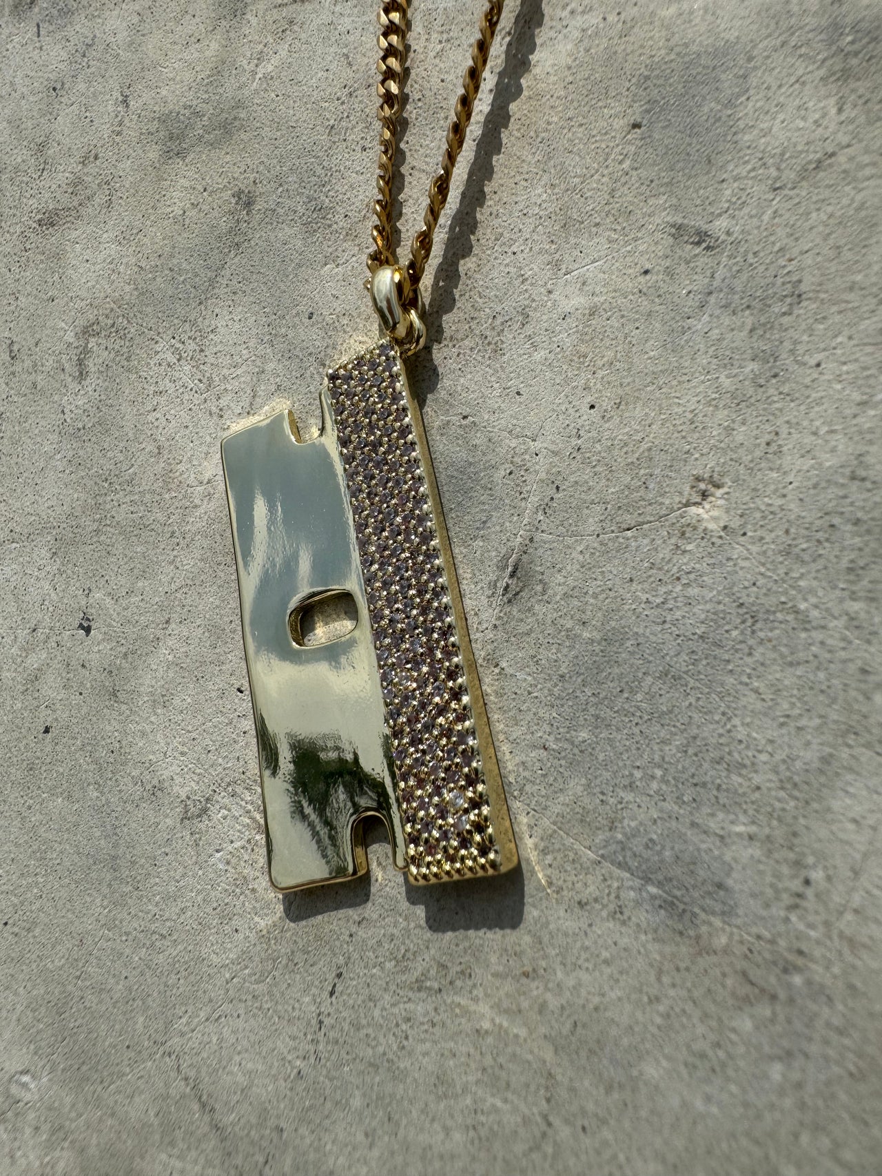 ICED OUT RAZOR BLADE PENDANT (GOLD)