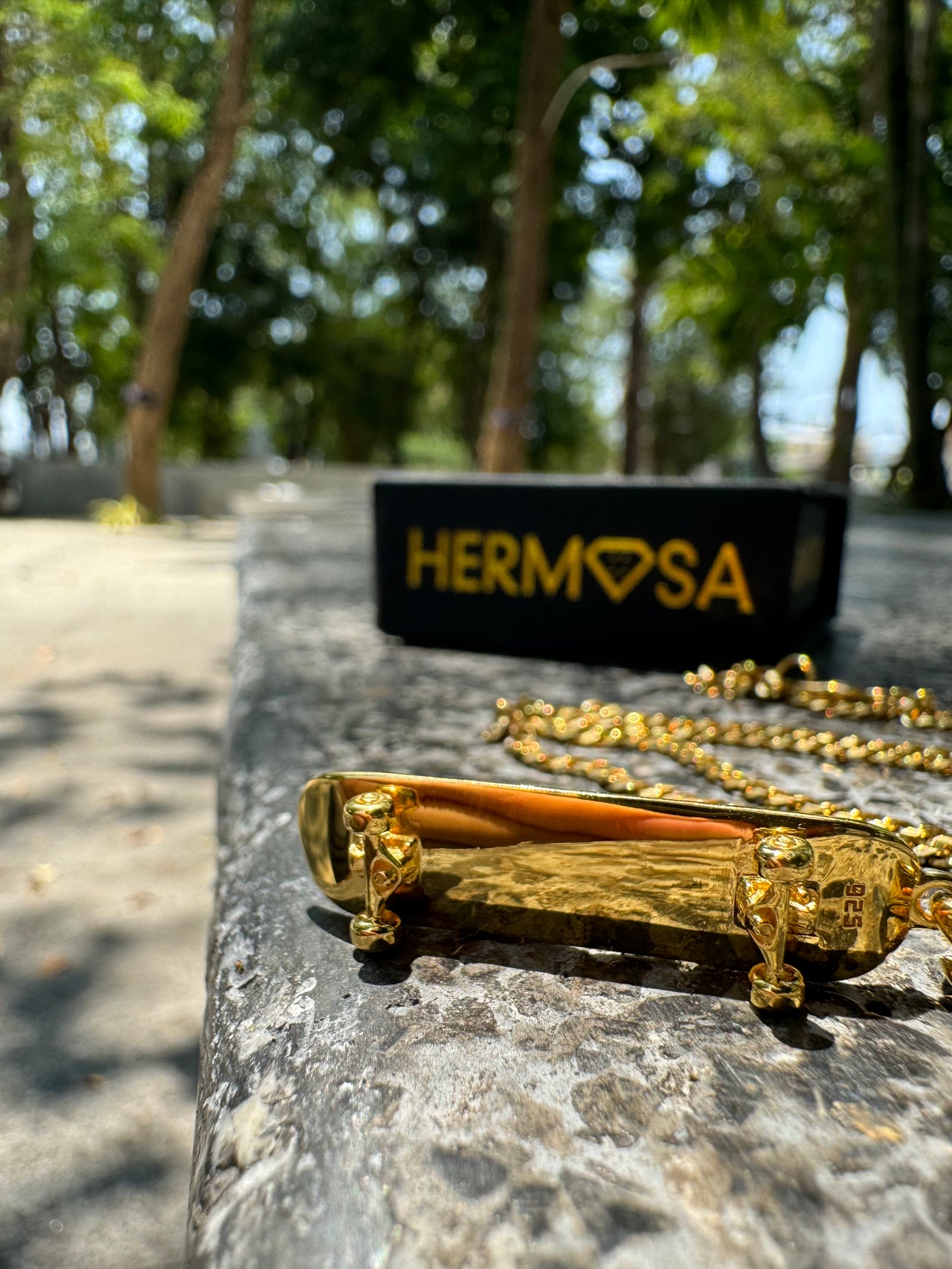 PERSONALIZED SKATEBOARD PENDANT (GOLD)