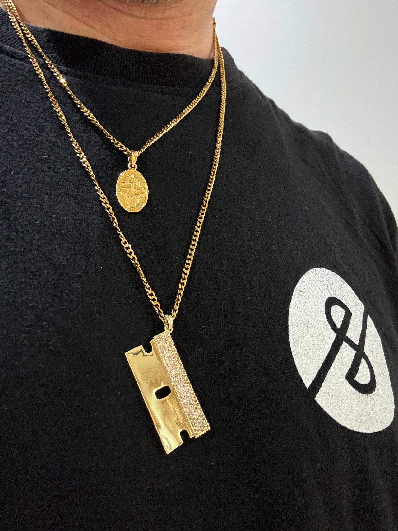 ICED OUT RAZOR BLADE PENDANT (GOLD)