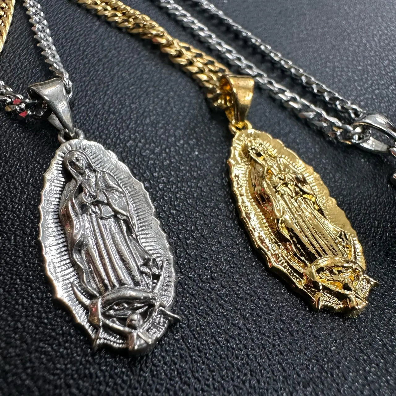 ANHÄNGER LADY GUADALUPE (SILBER)