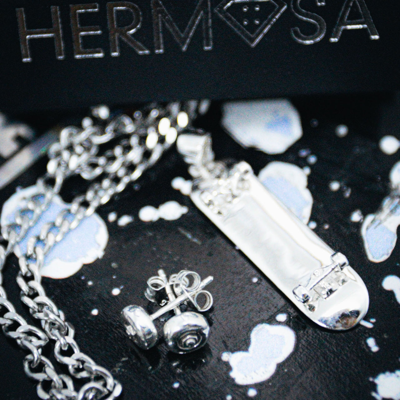 Skateboard Pendant & Earrings Bundle (Silver)
