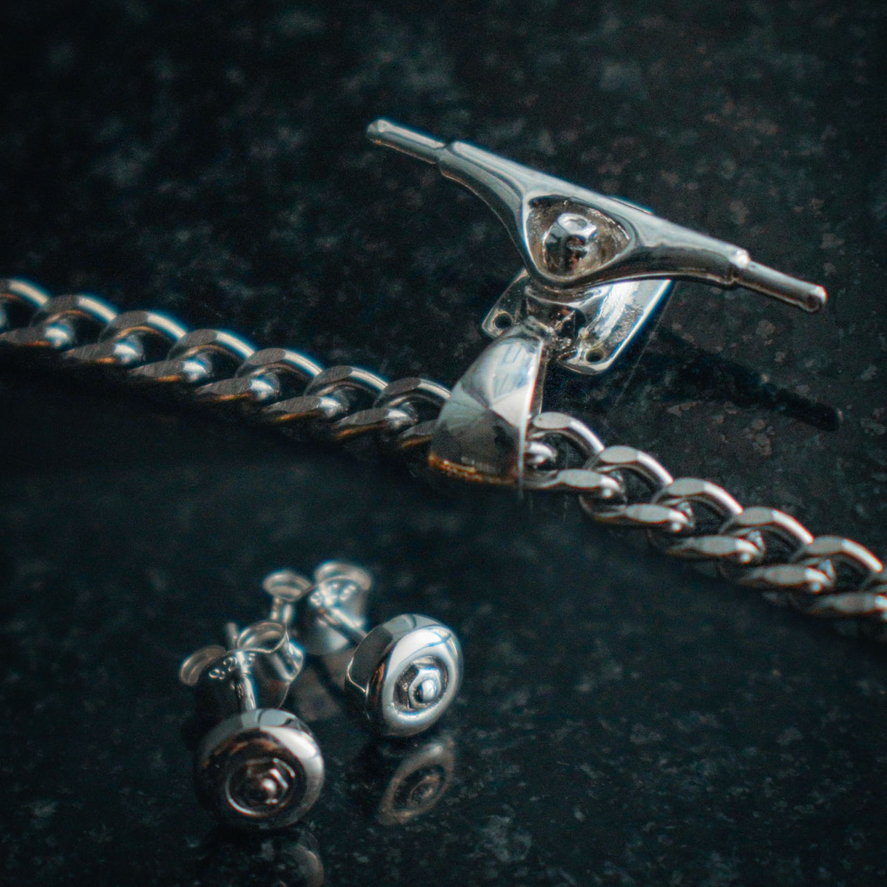 Skateboard Truck & Earrings Bundle (Silver)