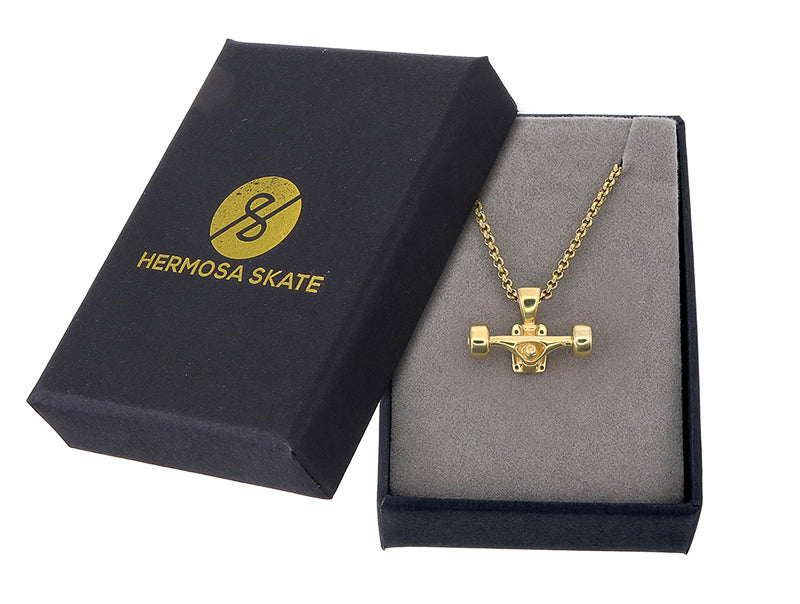 Skateboard Truck w/Wheels Pendant (Gold)